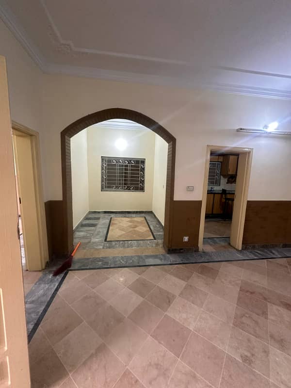 Uper portion for rent chaklala scheme 3 ayub colony 2bed tv loung dariwng room dayning rom kitchen 2bath Pani bijli gass 24 hours available 0