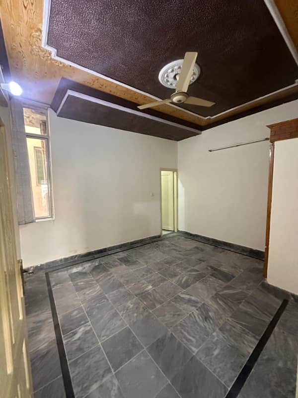 Uper portion for rent chaklala scheme 3 ayub colony 2bed tv loung dariwng room dayning rom kitchen 2bath Pani bijli gass 24 hours available 2