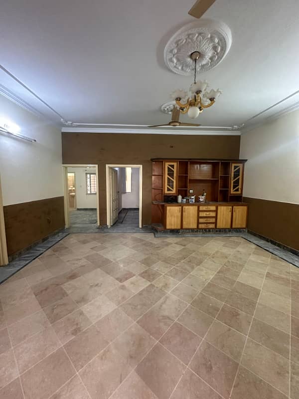 Uper portion for rent chaklala scheme 3 ayub colony 2bed tv loung dariwng room dayning rom kitchen 2bath Pani bijli gass 24 hours available 3