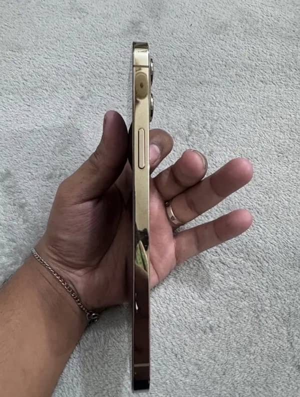 iPhone 12promax factory end iPhone 11promax pta 5