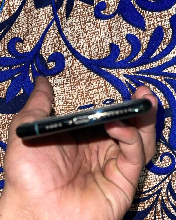 iPhone 12promax factory end iPhone 11promax pta 10