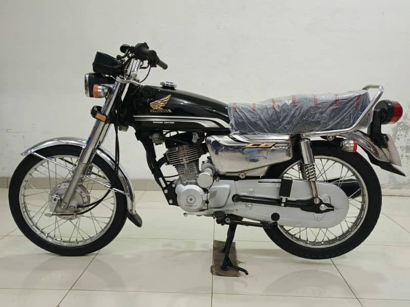 Honda CG 125 2019 Model Special Edition 2