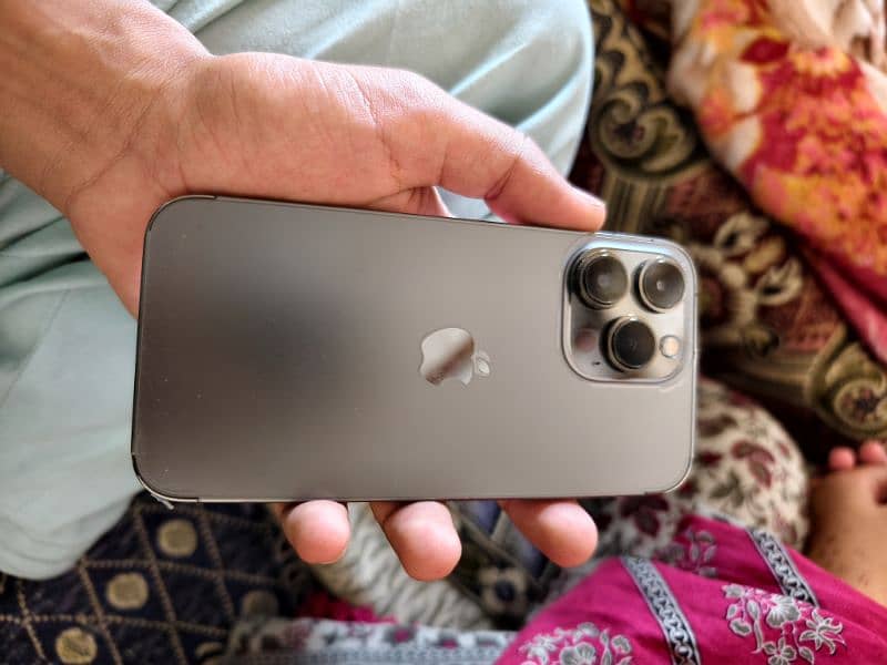 iPhone 13pro jv 3