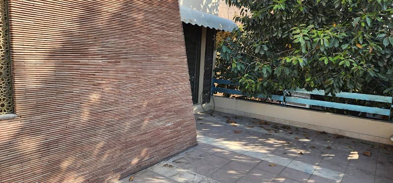2 Kanal Excellent Upper Portion 5
