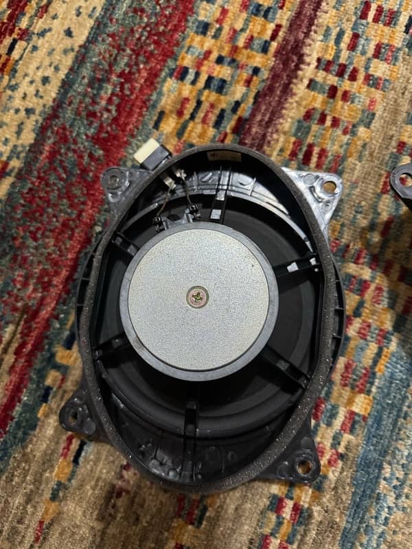 Original Corolla altis Back speakers 2