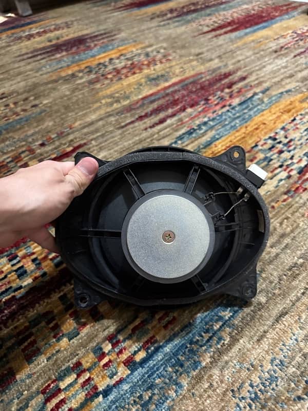Original Corolla altis Back speakers 3