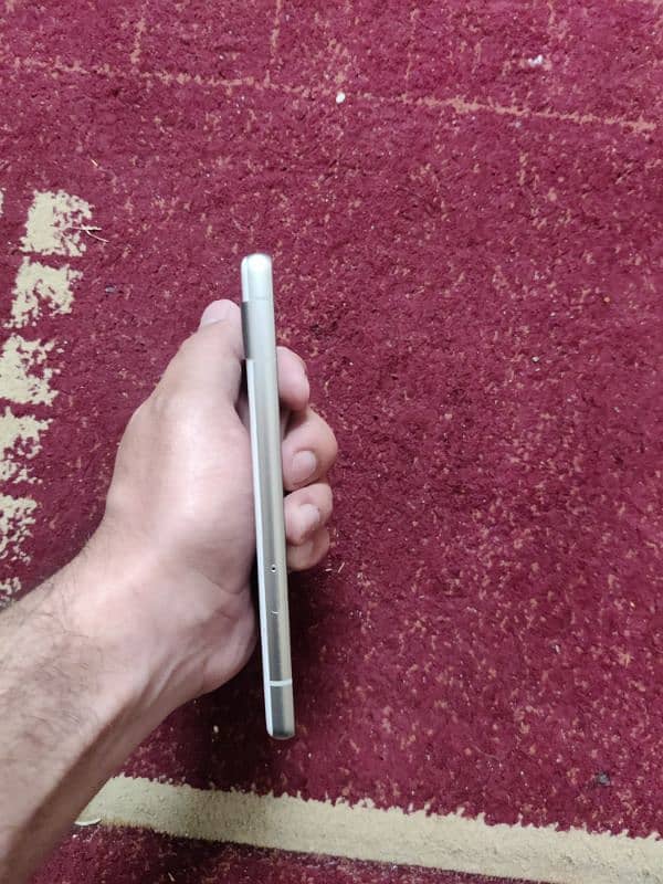 Google Pixel 7a 5