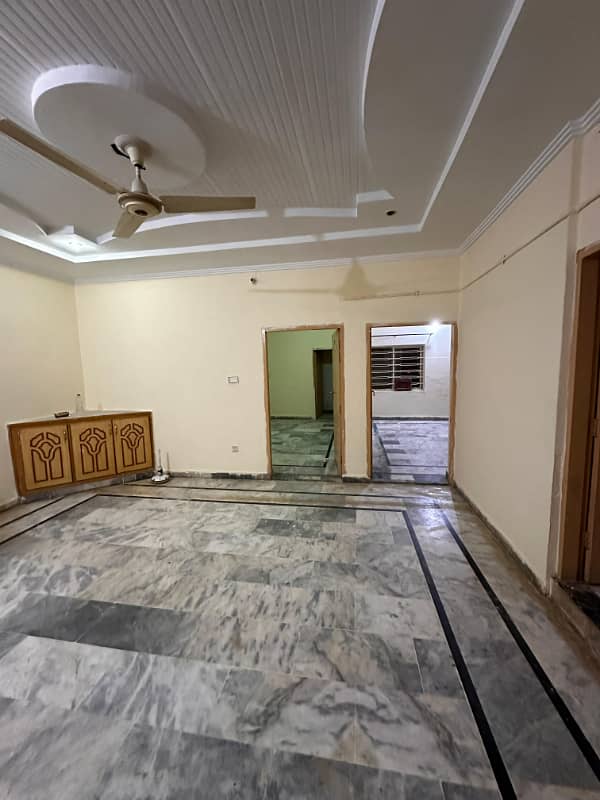 Family flat for rent chaklala scheme 3 ayub colony 2bed tv loung 2bath kichan londri gizer seprat pani bijli gass sab available 3
