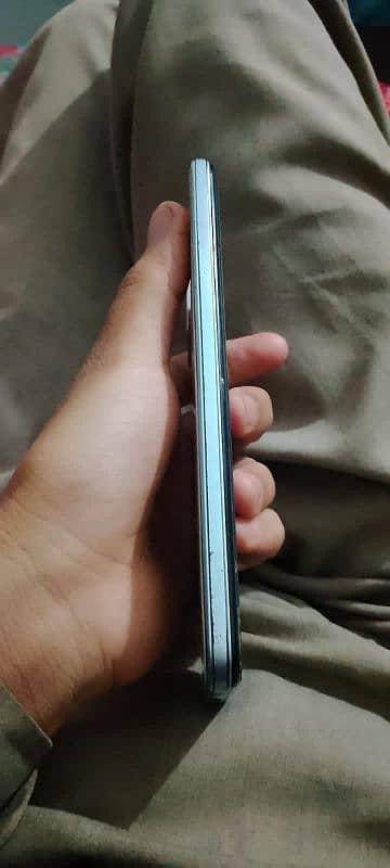 vivo y33s 8+256 4