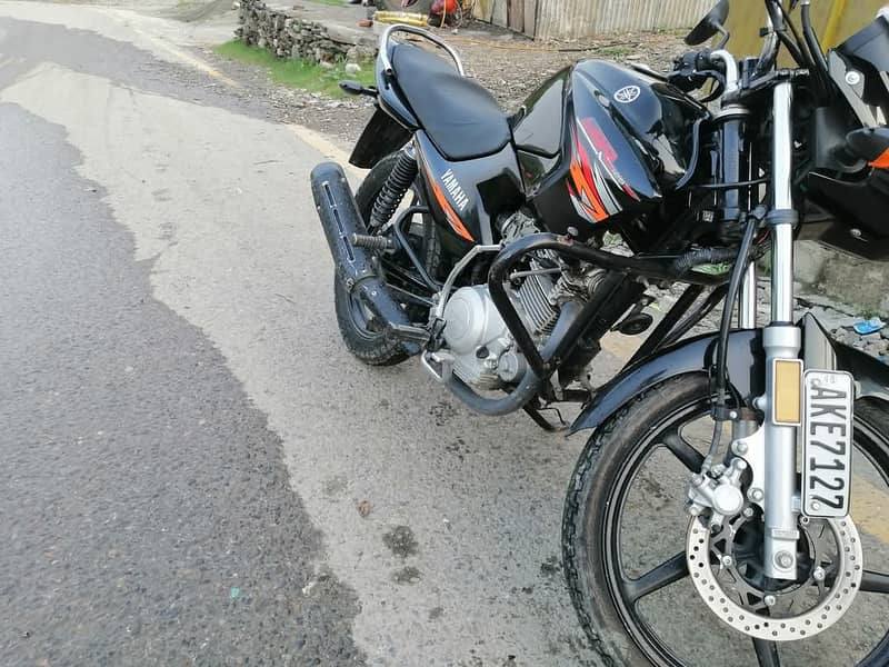 Yamaha YBR 125 2021 4