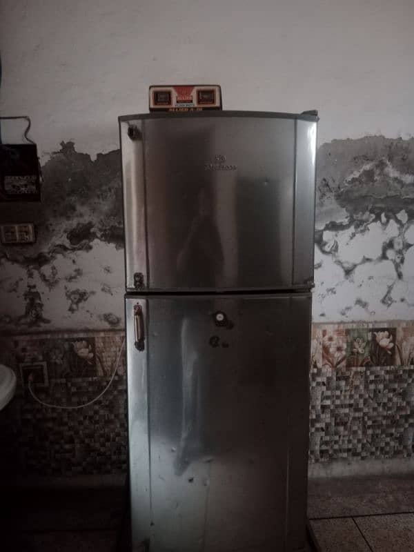 Dawlance Refrigerator Medium size 0
