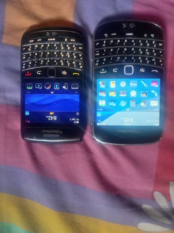 black berry keypad phones 0