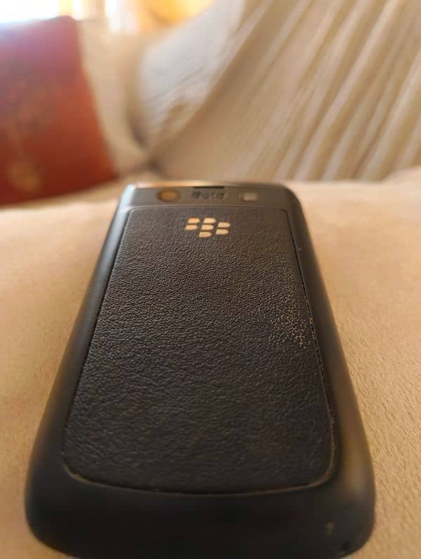 black berry keypad phones 8