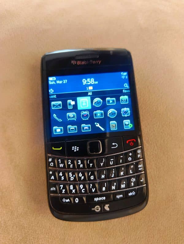 black berry keypad phones 9