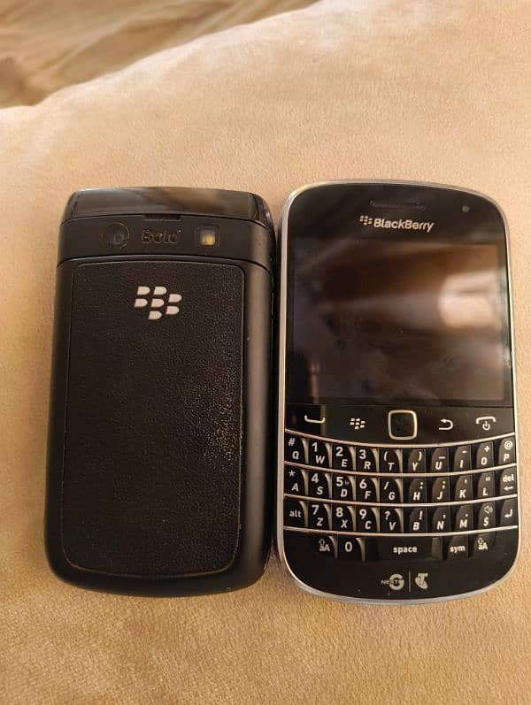 black berry keypad phones 11