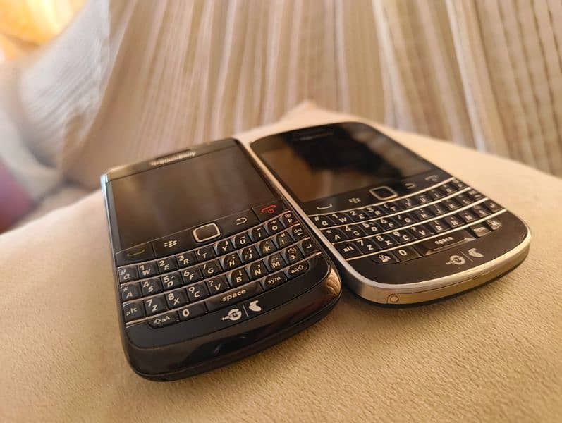 black berry keypad phones 13