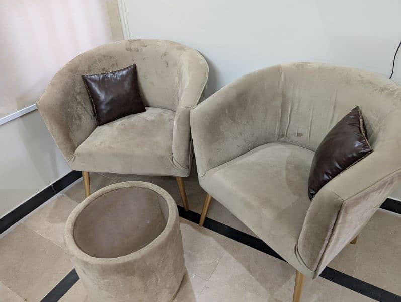 coffee chairs and table 4