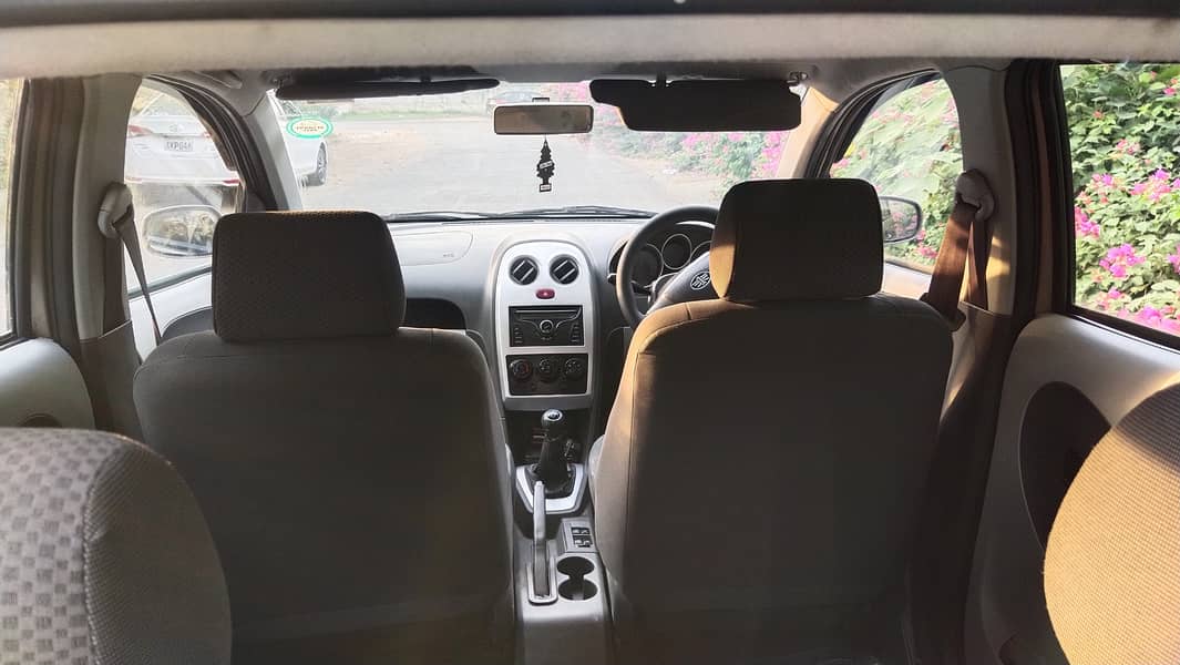FAW V2 VCT-i Hatchback 2016 Family Car for Sale 3