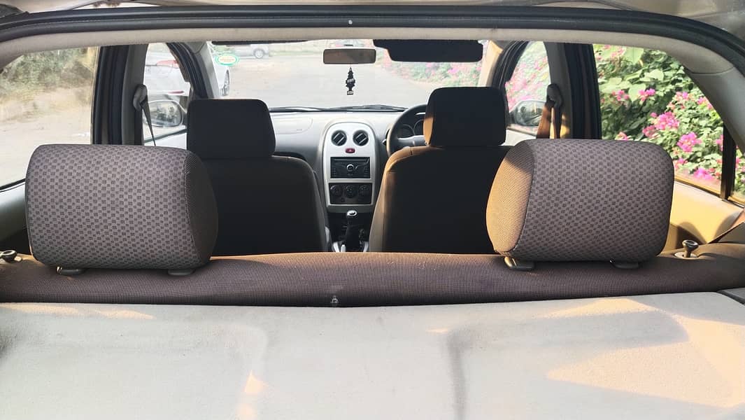 FAW V2 VCT-i Hatchback 2016 Family Car for Sale 4