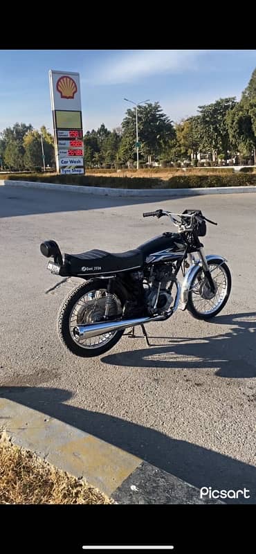 fancy mudguard (bracket) for cg 125. 2