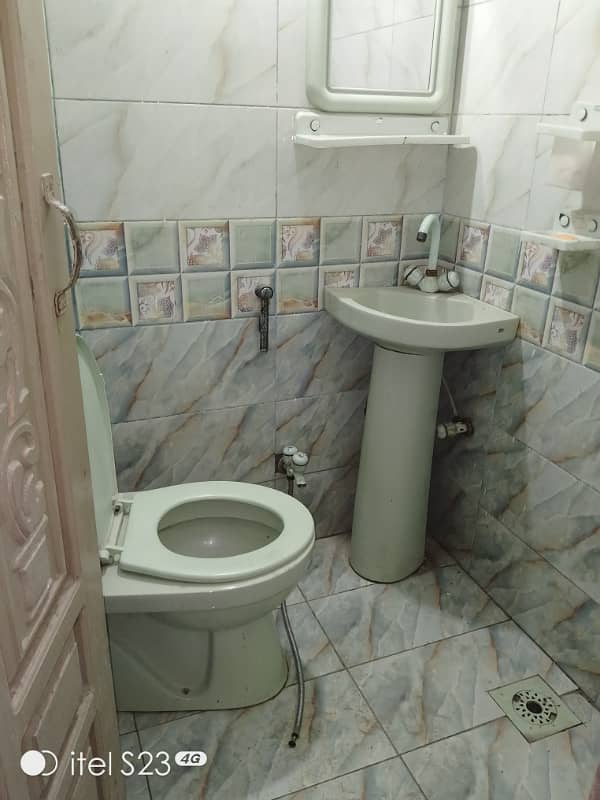 Portion for rent for bachelor chaklala scheme 3 walyat homes 2bed tv loung dariwng room kitchen 3bath car porch bijli miter seprat 0