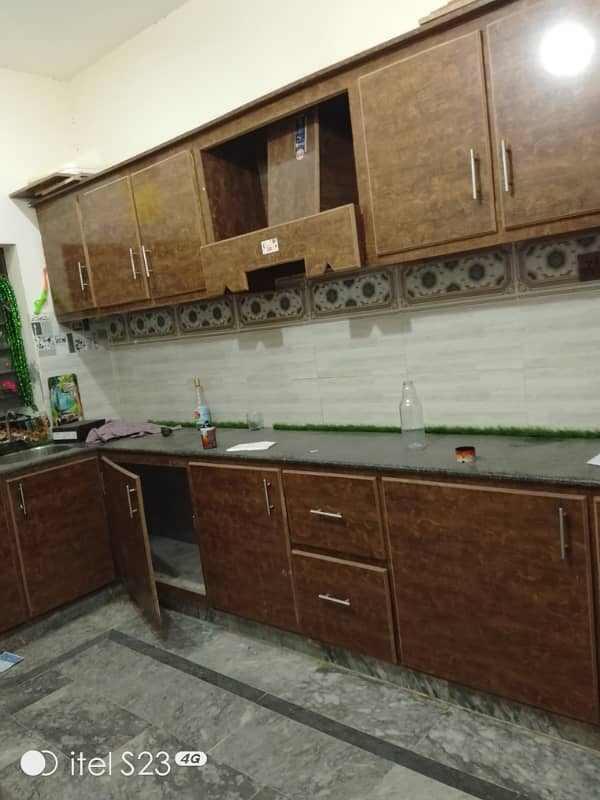 Portion for rent for bachelor chaklala scheme 3 walyat homes 2bed tv loung dariwng room kitchen 3bath car porch bijli miter seprat 5