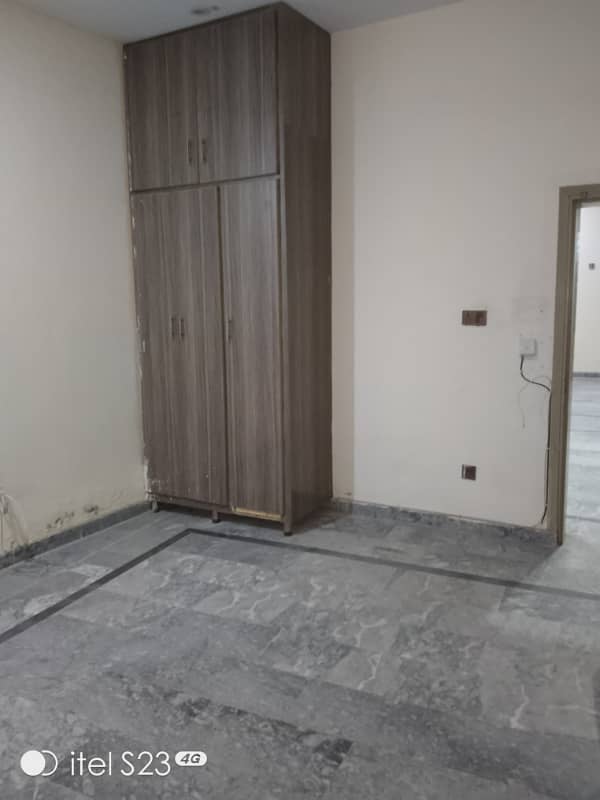 Portion for rent for bachelor chaklala scheme 3 walyat homes 2bed tv loung dariwng room kitchen 3bath car porch bijli miter seprat 6