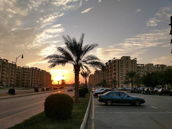 AMAZING VIEW READY TO MOVE 955sq ft 2Bed Lounge Flat FOR SALE Apartment. 2KM from MAIN GATE of BTK 3