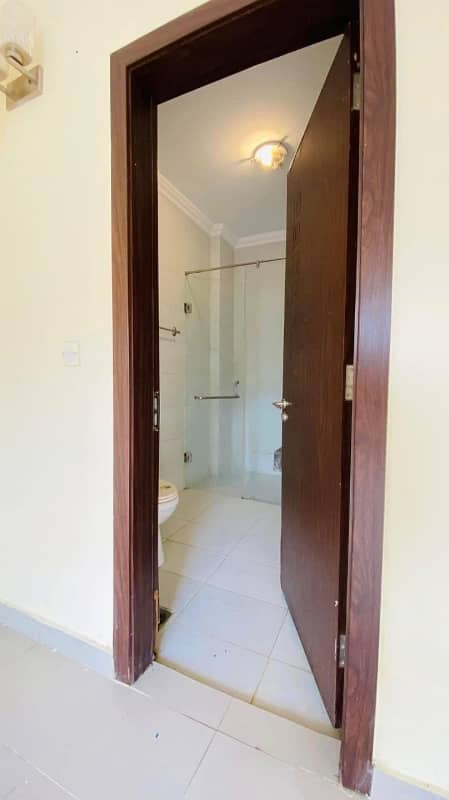 AMAZING VIEW READY TO MOVE 955sq ft 2Bed Lounge Flat FOR SALE Apartment. 2KM from MAIN GATE of BTK 10