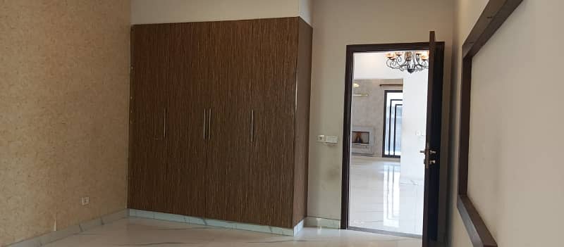 2 Beds 10 Marla Upper Portion Ideal Location For Rent In Ex Air Avenue DHA Phase 8 4
