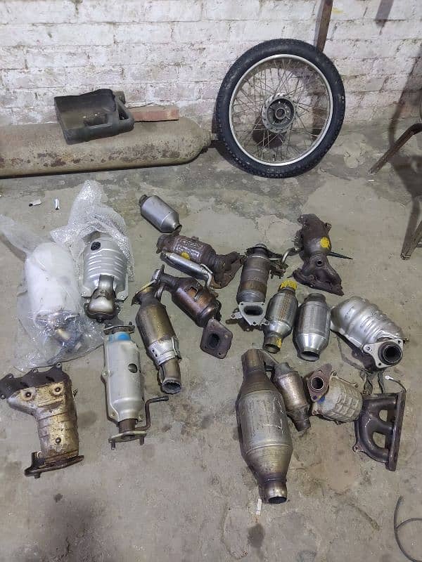 Catalytic Converter for Vitz Passo Reborn City GM Alto WagonR Mira Gli 0
