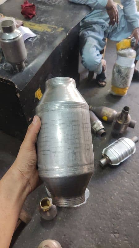 Catalytic Converter for Vitz Passo Reborn City GM Alto WagonR Mira Gli 2