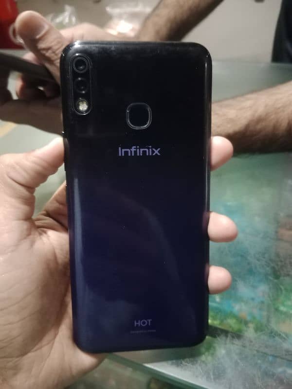 Infinix Hot 8 lite 0