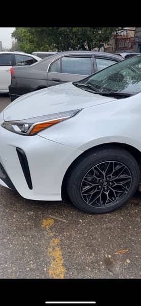 Toyota Prius 2022 3