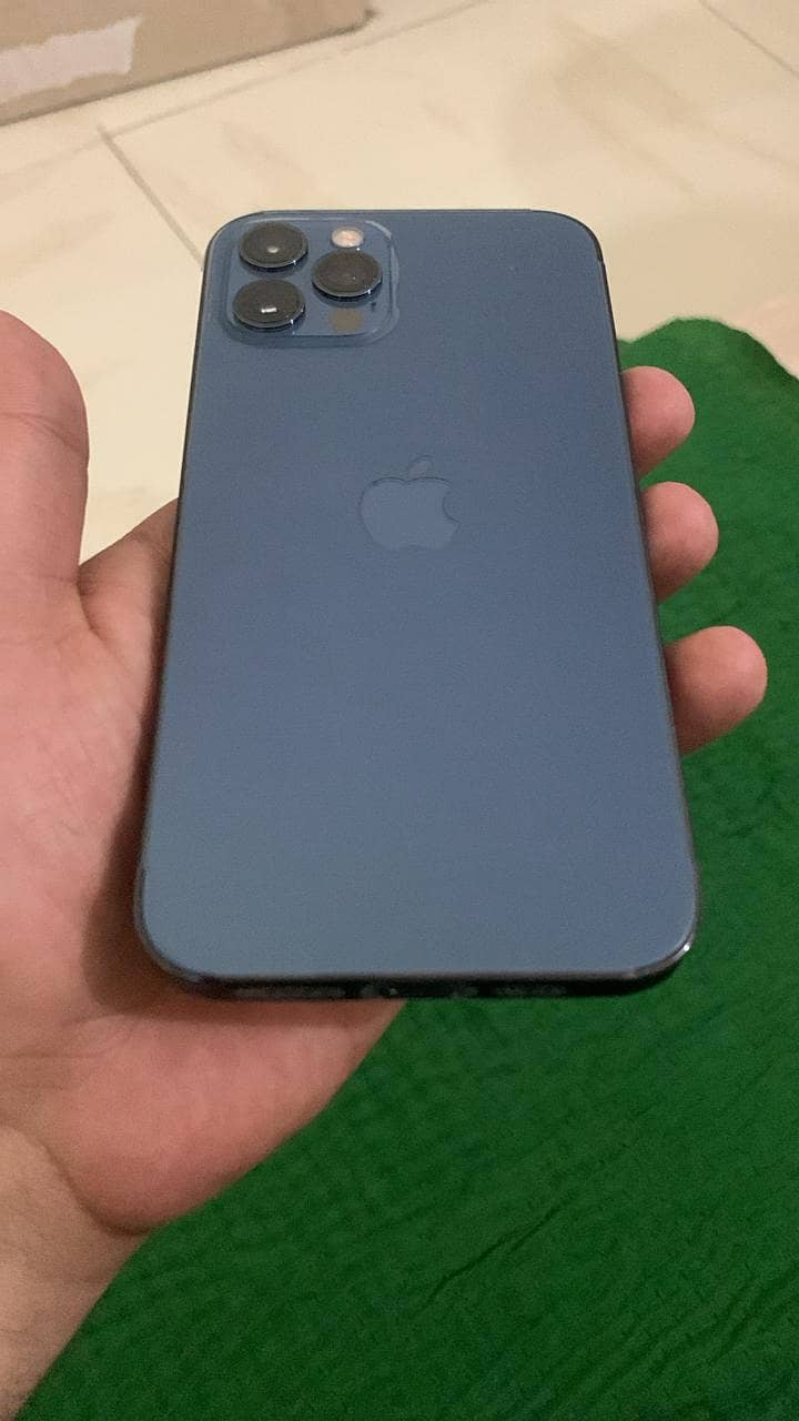 Apple iPhone 12 Pro factory unlock 128 GB ,lush piece device, 6