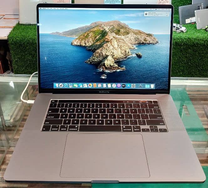 MacBook pro A2141 Late 2019 0