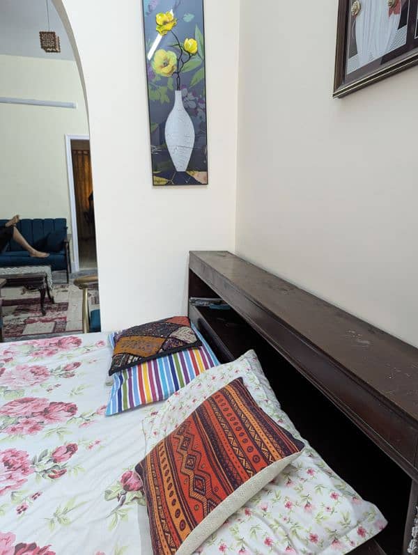5 Seater Sofa, King Sized Bed with Spring Mattress 4