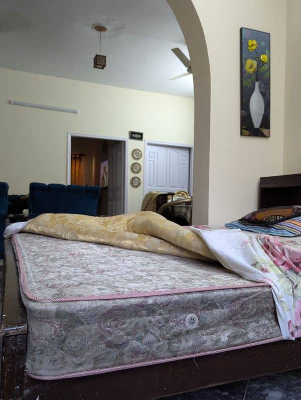5 Seater Sofa, King Sized Bed with Spring Mattress 6