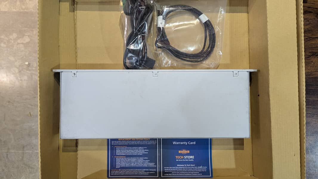Ubiquiti UniFi Security Gateway USG-Pro-4 (Renewed) 2