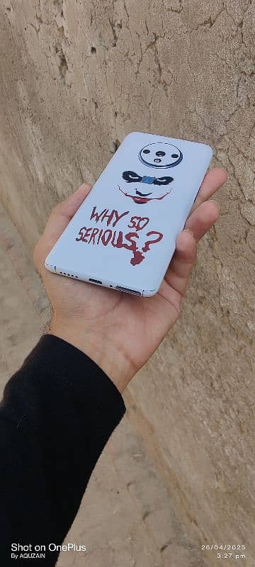 OnePlus 7t  back crack 1