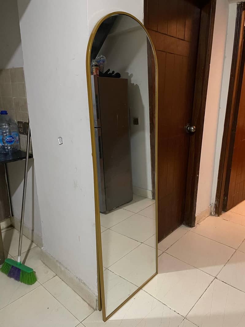 Standing mirror 0