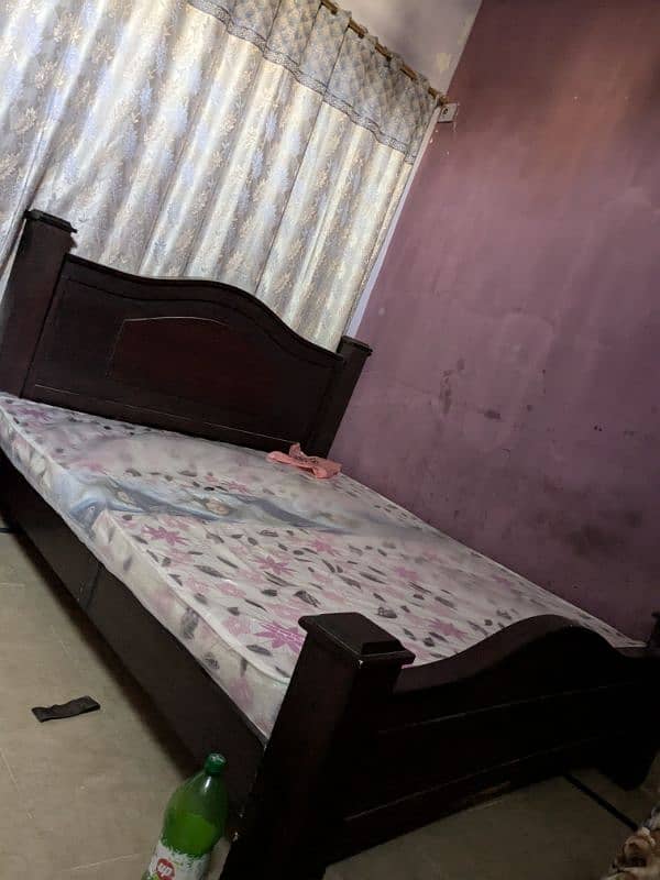 double bed. full size 4