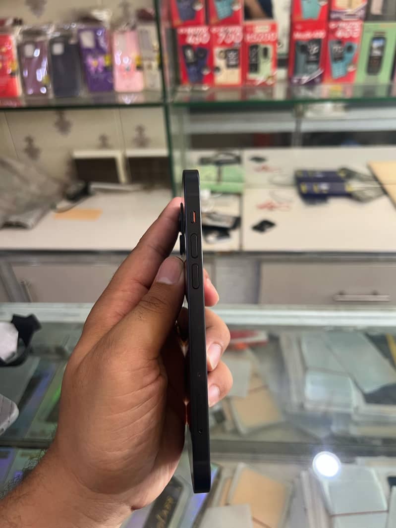 Iphone 12 3