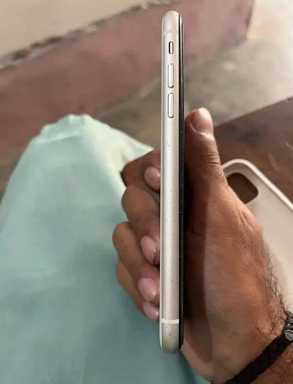 iphone 11 4