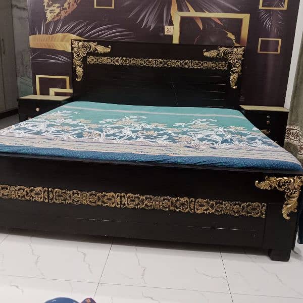 bed +dressing table 1