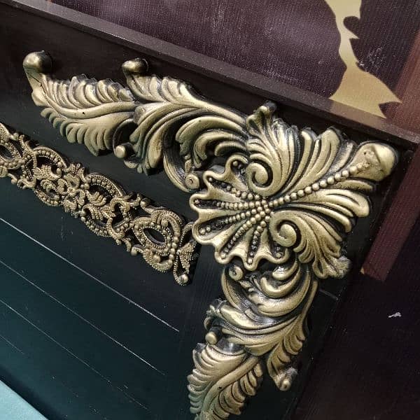 bed +dressing table 3