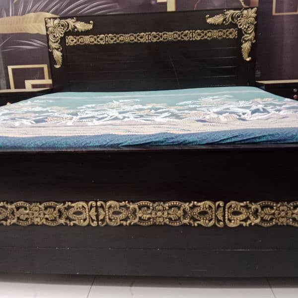 bed +dressing table 4