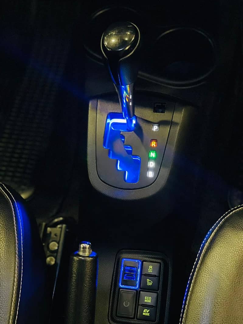 Toyota Aqua 2018 S STYLE PUSH 7