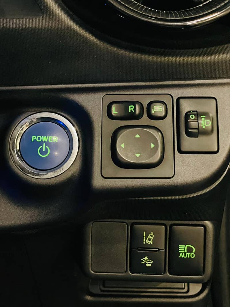 Toyota Aqua 2018 S STYLE PUSH 8