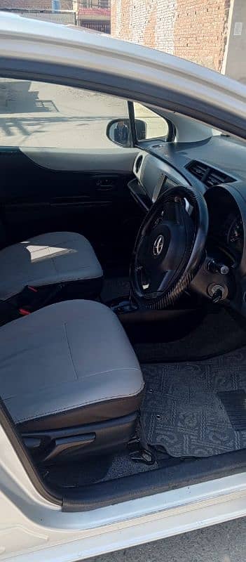 Toyota Vitz 2017 8